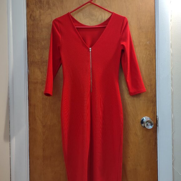 Red Dress - Picture 2 of 3